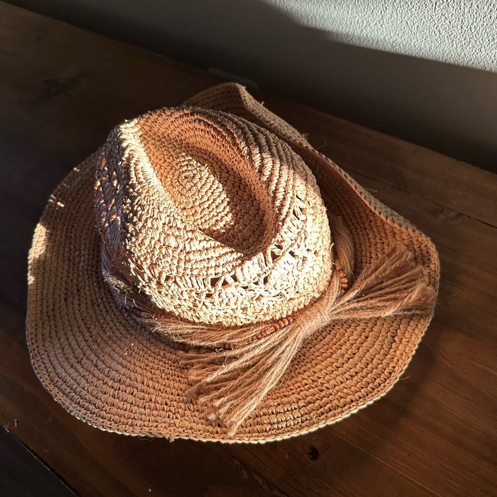Chic Country Tan Straw Hat with Bow Detail - Picture 3 of 4